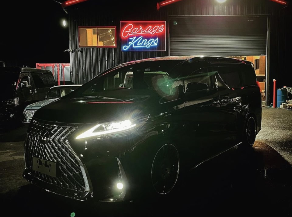 ヴェルファイアHV　エグゼクティブラウンジ　LEXUS LM350仕様